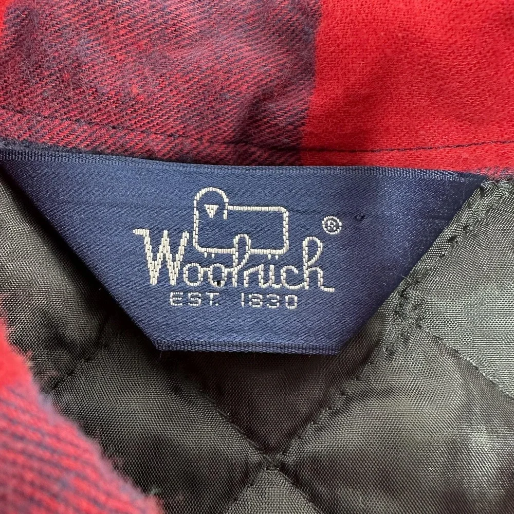 Vintage Woolrich Jacket Mens Medium Red‎ Navy Buffalo Plaid Quilted Flannel Barn